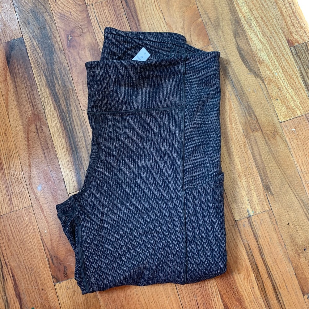 Textured gray Lululemon speed up tight leggings
